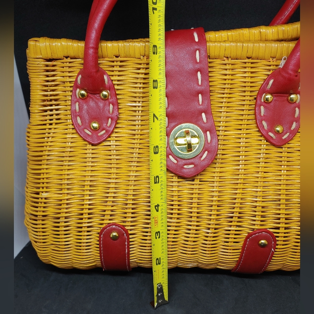 Wicker Handbag Red Straps Material Lining - image 2
